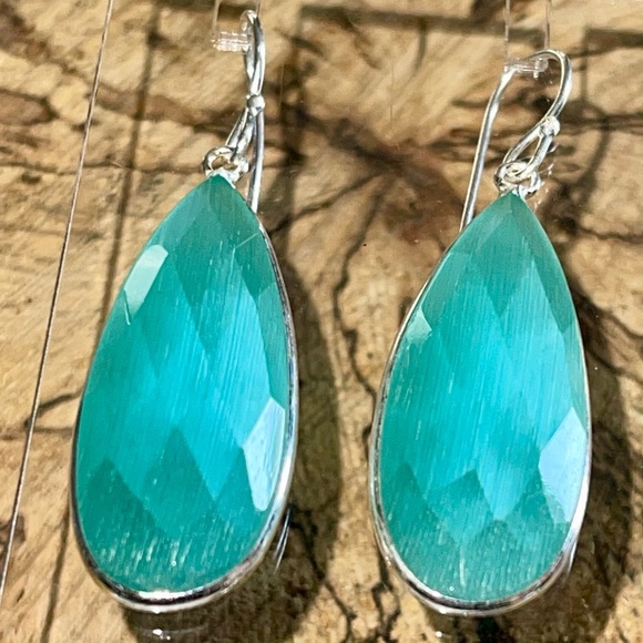 Blue Green Cat’s Eye Earrings 1 7/8” - Picture 8 of 11